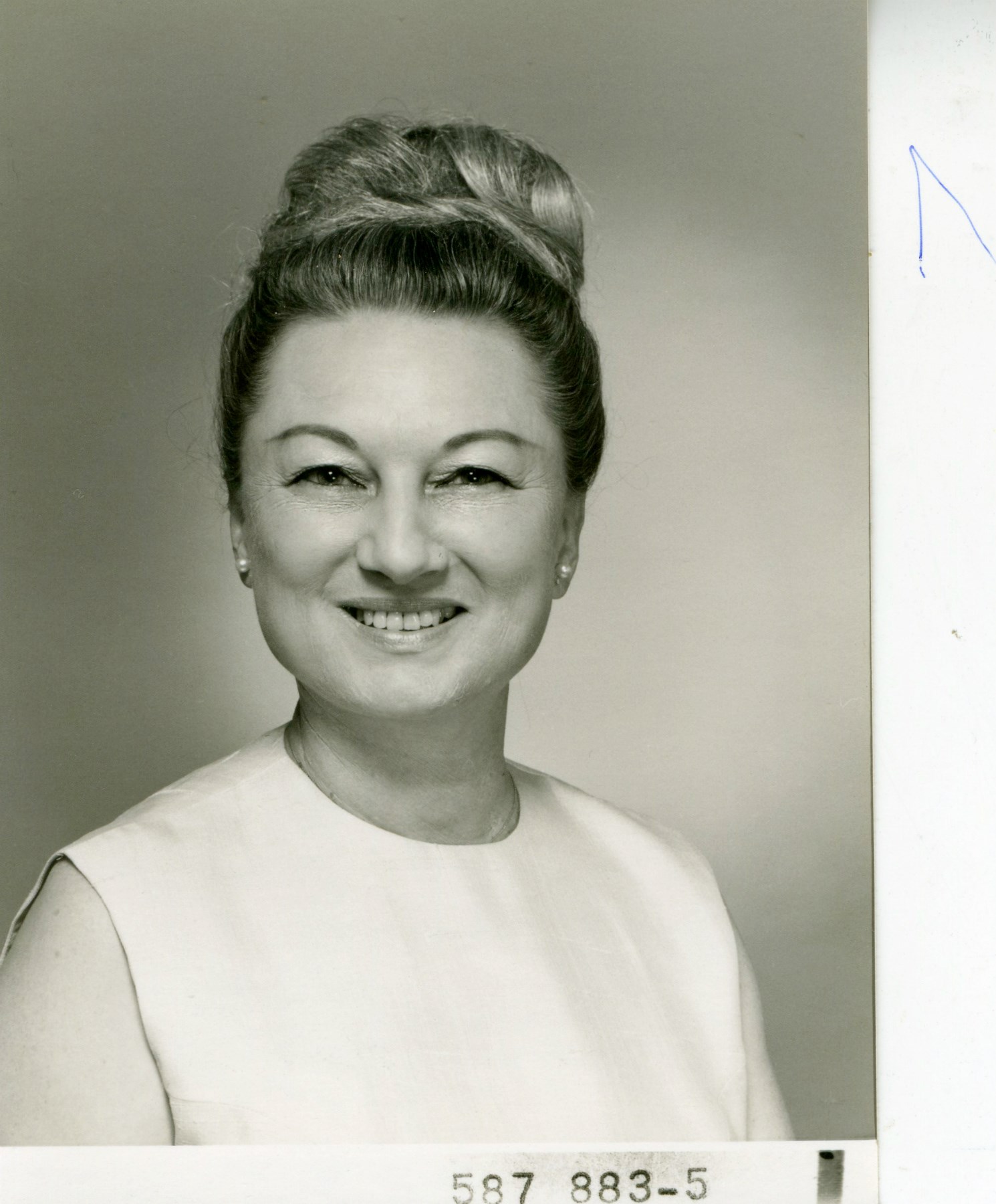 Obituary of Vivian Eugenie Chamness