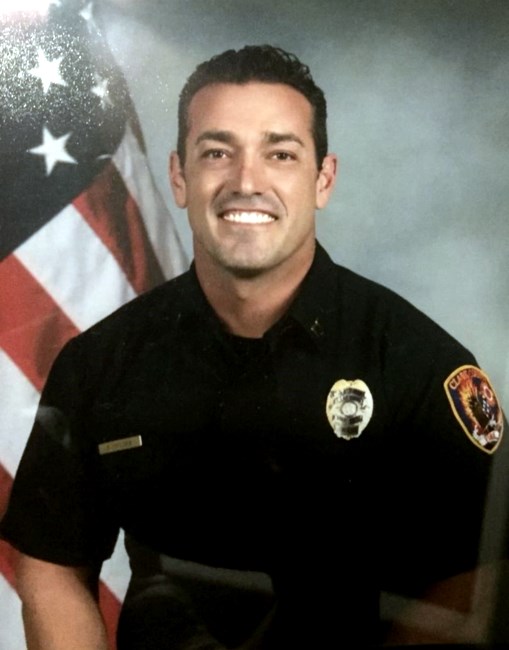 Obituario de Deputy Fire Chief Warren Dalton Whitney