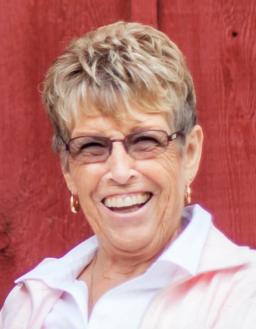 Avis de décès de Mrs. Mavis Nadine Baker