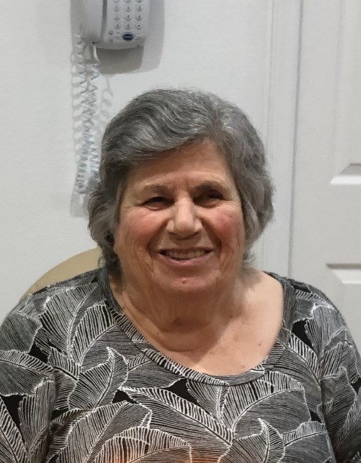 Obituary of Evanthia Michaels