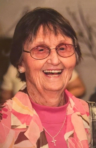 Obituary of Velta
Jean Bennett
Compton