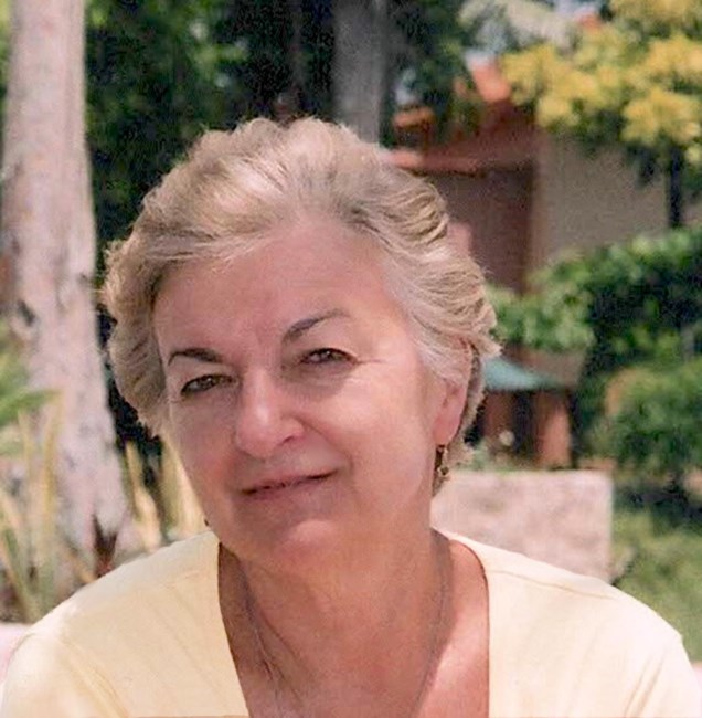 Obituario de Adele Hrynyshyn