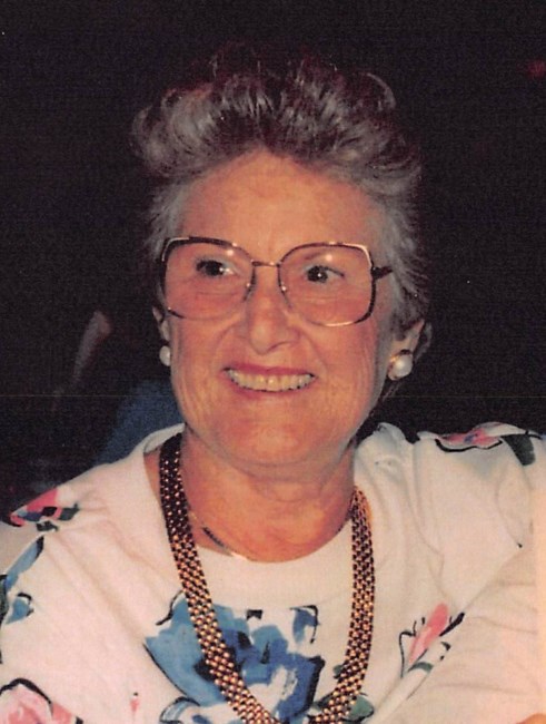 Obituary of Lenore Lowe