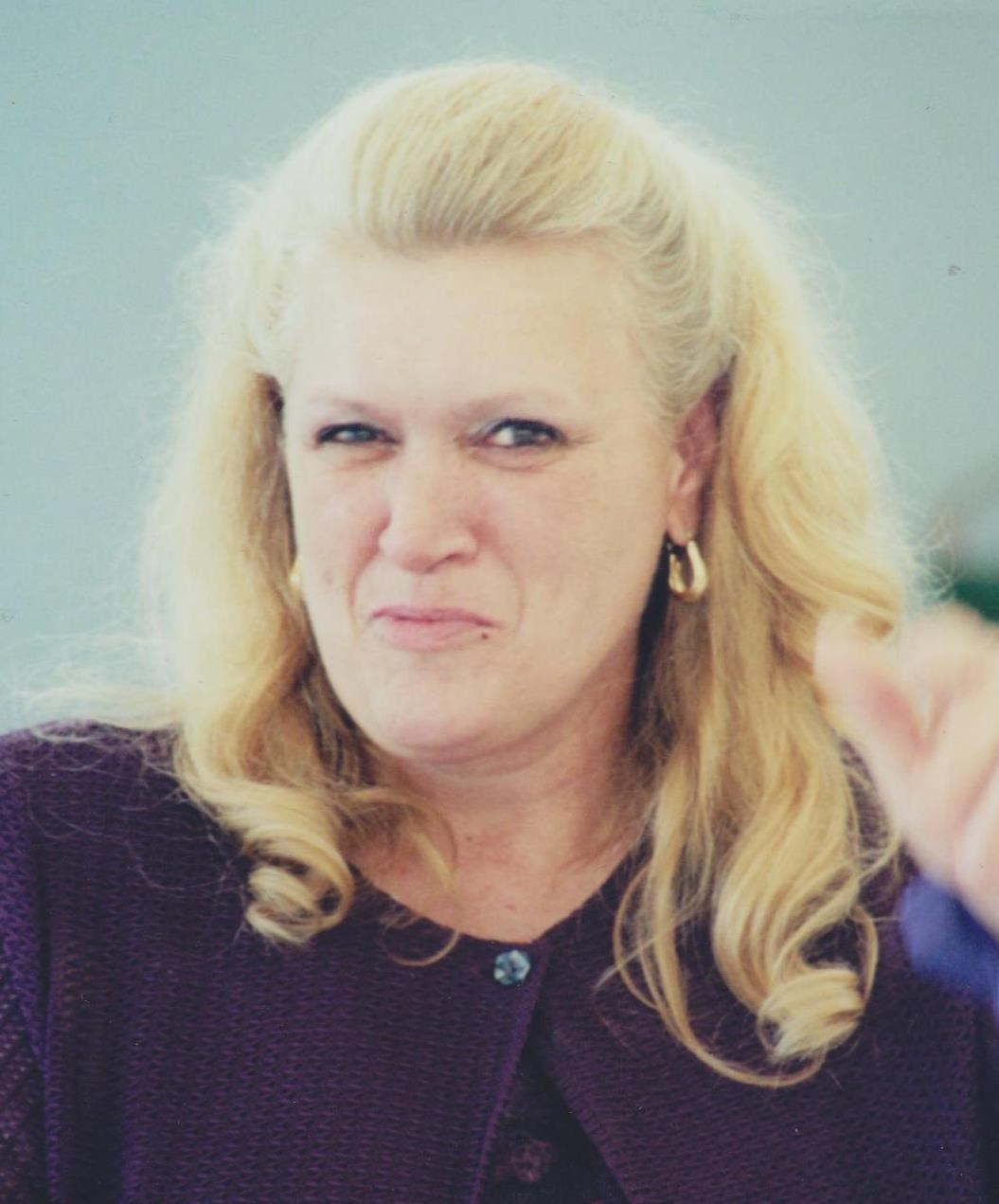 Obituary of Shirley Wright Maxwell