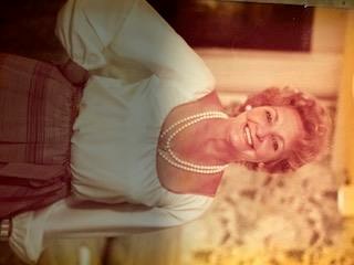 Obituary of Carolyn Roberts