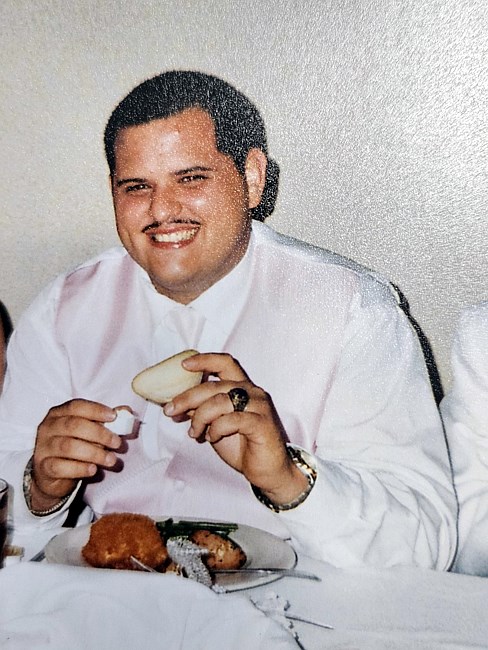 Obituary of Manny Lopez