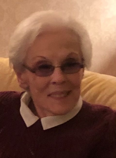 Avis de décès de Dolores "Dee" J. Paris