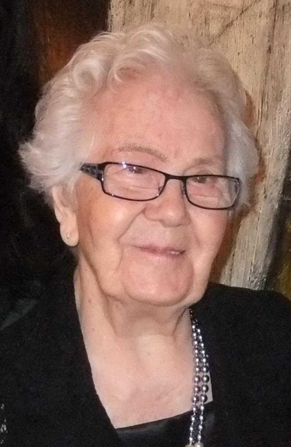 Obituario de Lucienne Patenaude Lemire