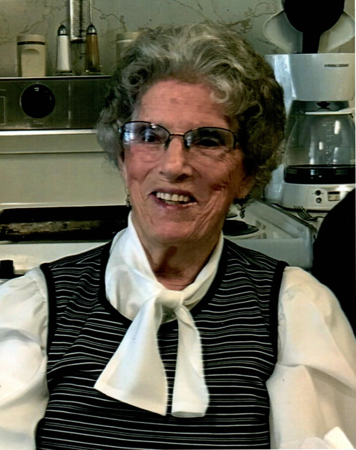 Obituary of Mary Viola Brown