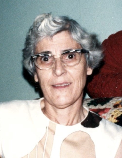 Obituario de Helene Gertrude Smith