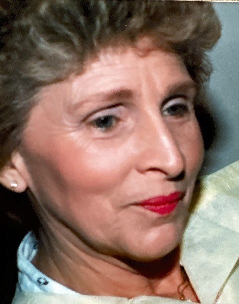 Obituary of Alice J Holloway