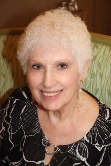 Obituario de Dolores Hine