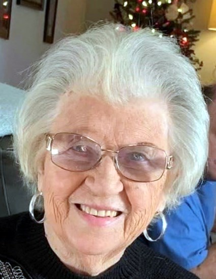 Obituario de Virginia June Hall