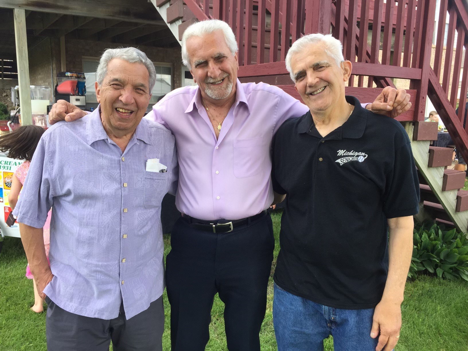 Avis de décès de James J. "Chico" Nieto