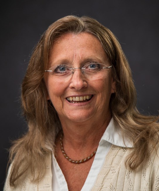 Obituario de Dr. Olga J. Eisenhower