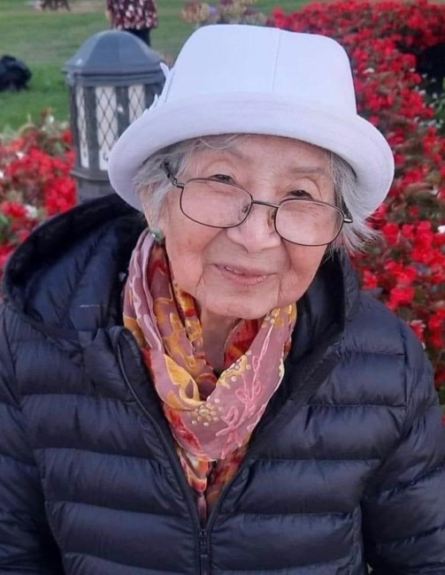 Obituario de Ha Thi Hong Mai