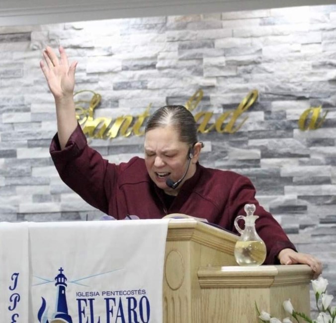 Obituario de Awanda Cruz-Mendoza