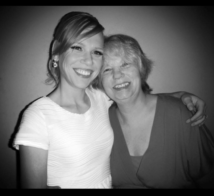 Obituario de Sheryl G. Blue