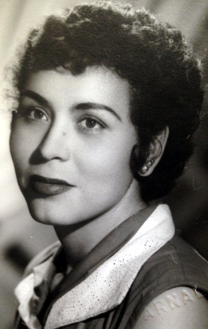 Obituary of Maria De La Luz Calderon