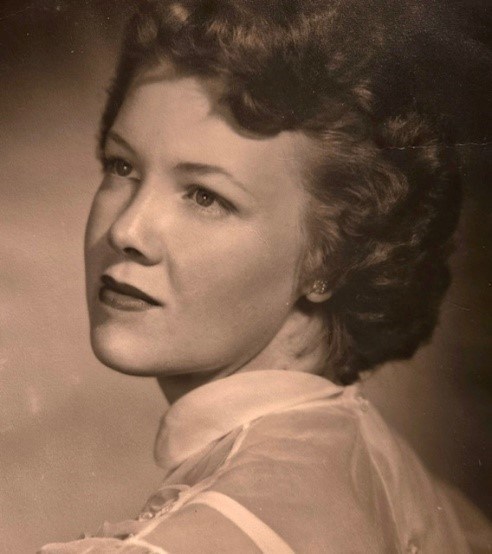 Obituary of Charlotte W Yakoumis