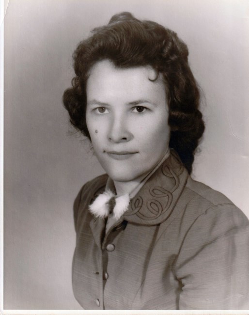 Obituario de Colleen Kitchens Hall