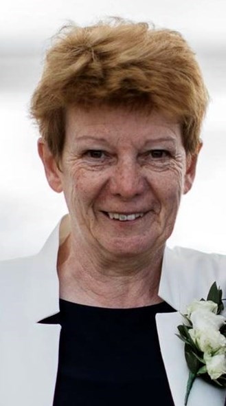 Obituary of Lindsey Poppleton