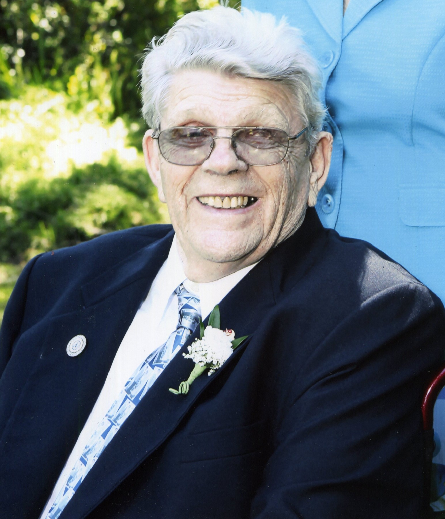 Saunders Dwyer Obituaries - bcc09kb