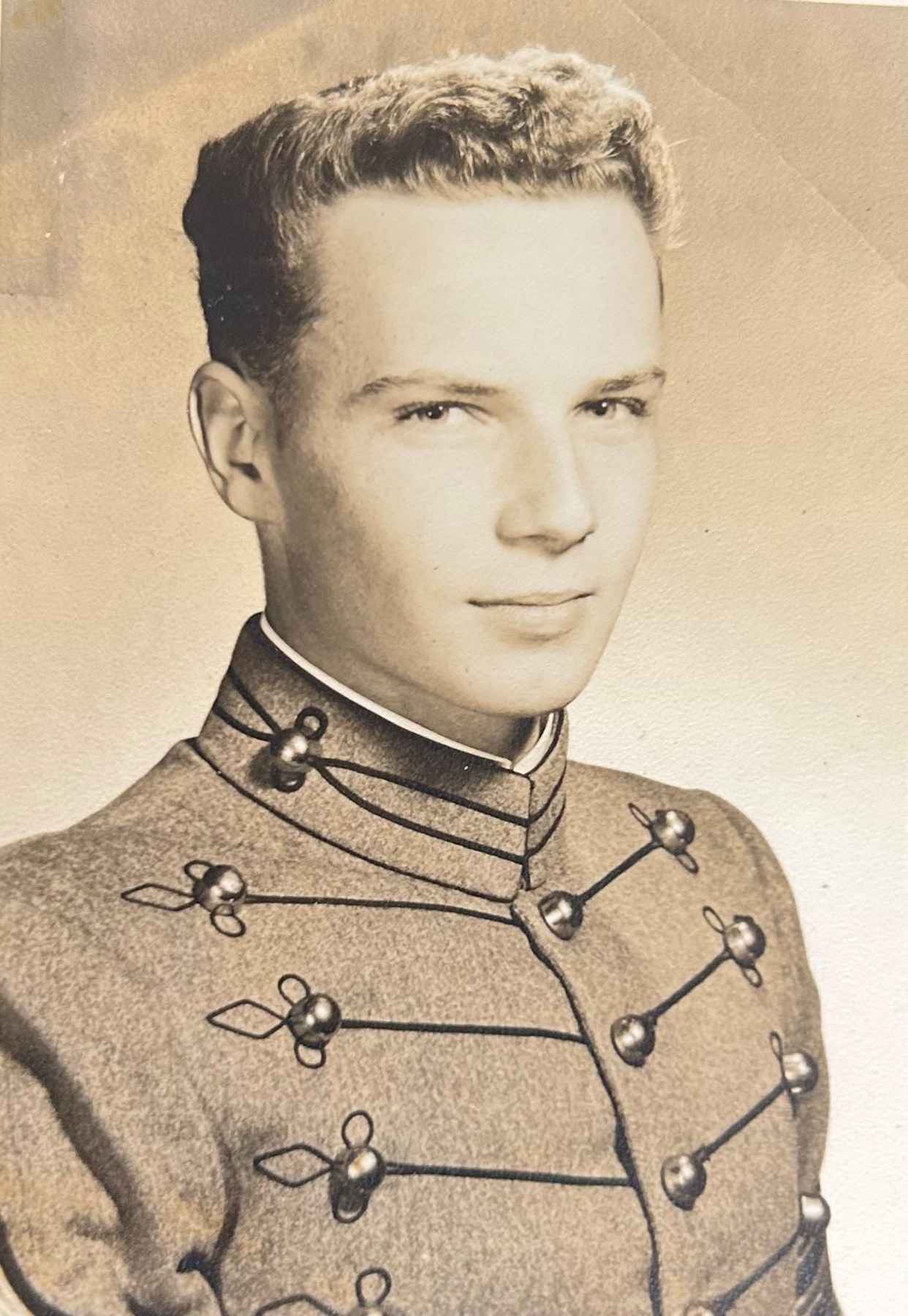 Obituary of Robert Gordon Roles Jr.