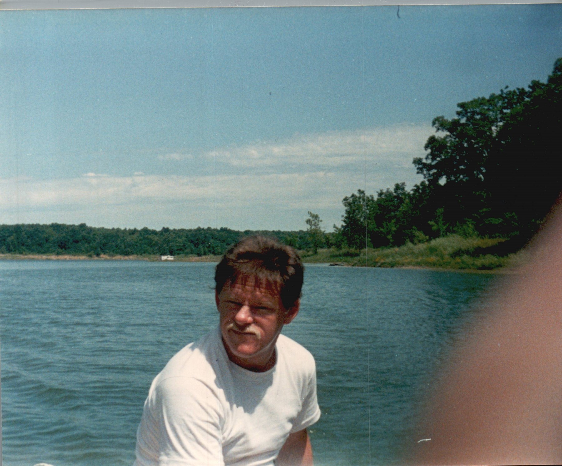 Obituario de Vernon Bruce Bennett