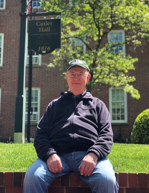 Obituary of Thomas "Tom" W. Russell