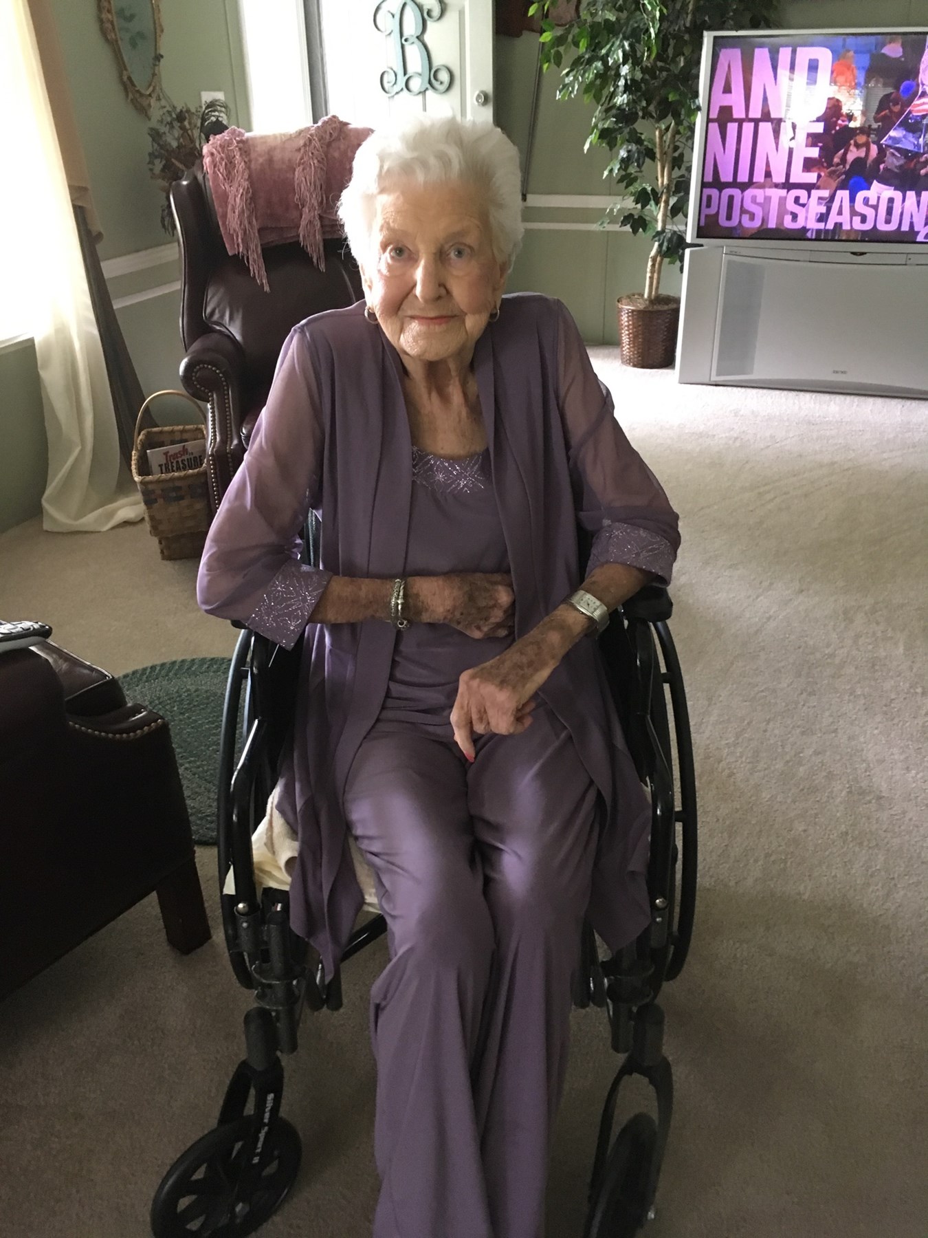 Obituary of Mary Evelyn Broyles Burnette