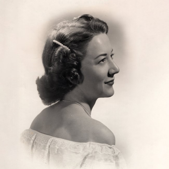 Obituary of Elizabeth Reynolds Moore