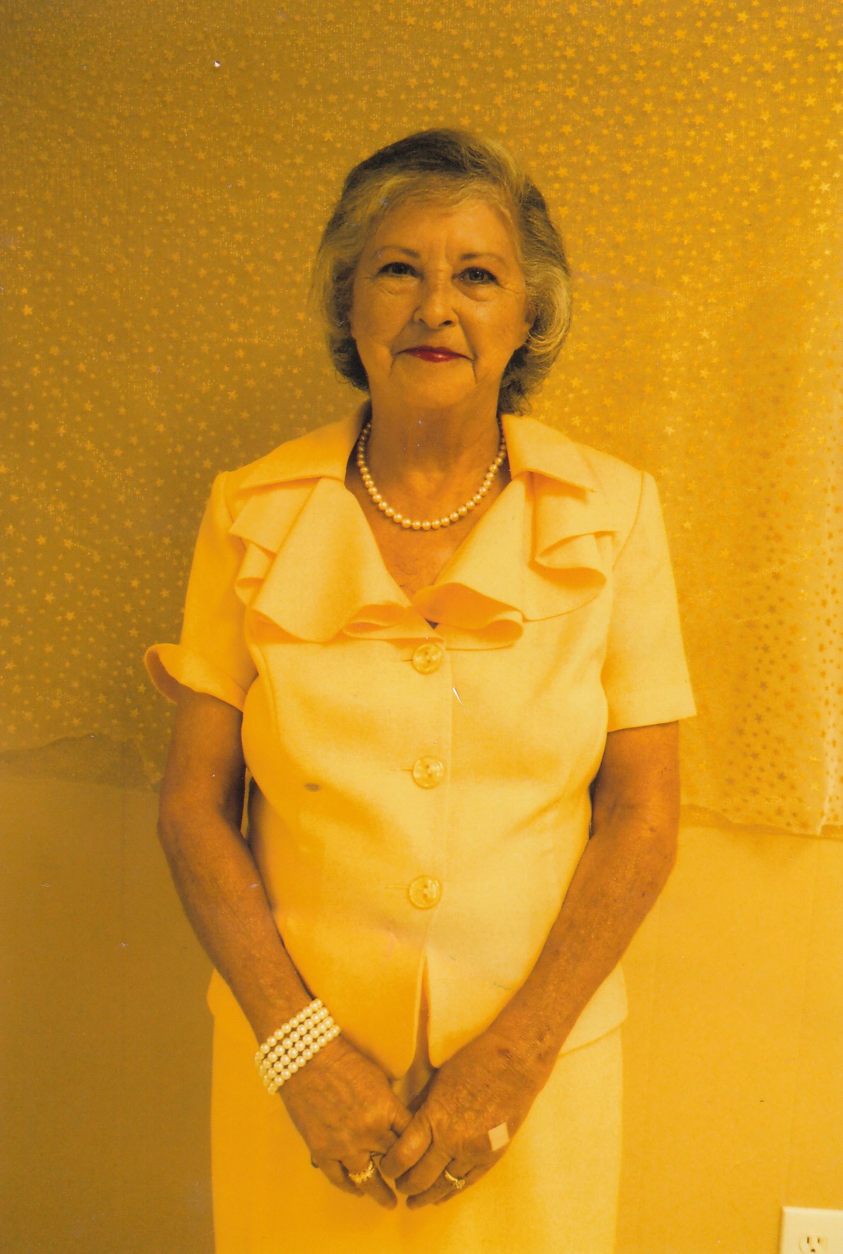 Obituary of Shirley Pauline Hollis