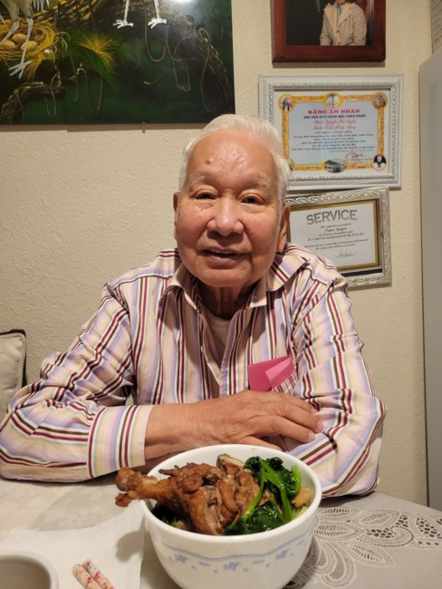 Obituary of Tuyen T Nguyen