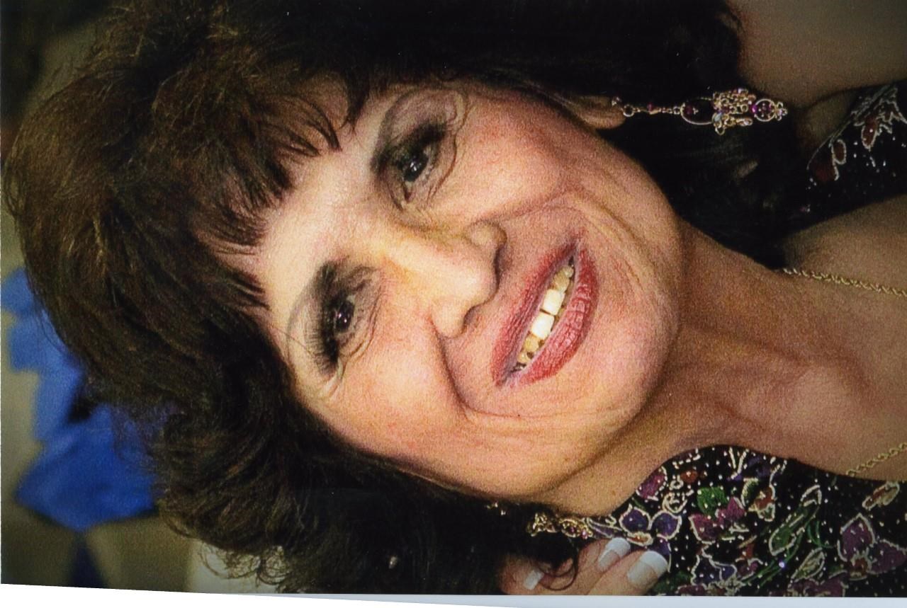 Obituary of Alicia Lombraña