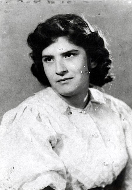 Obituary of Lydia Lozano Flores