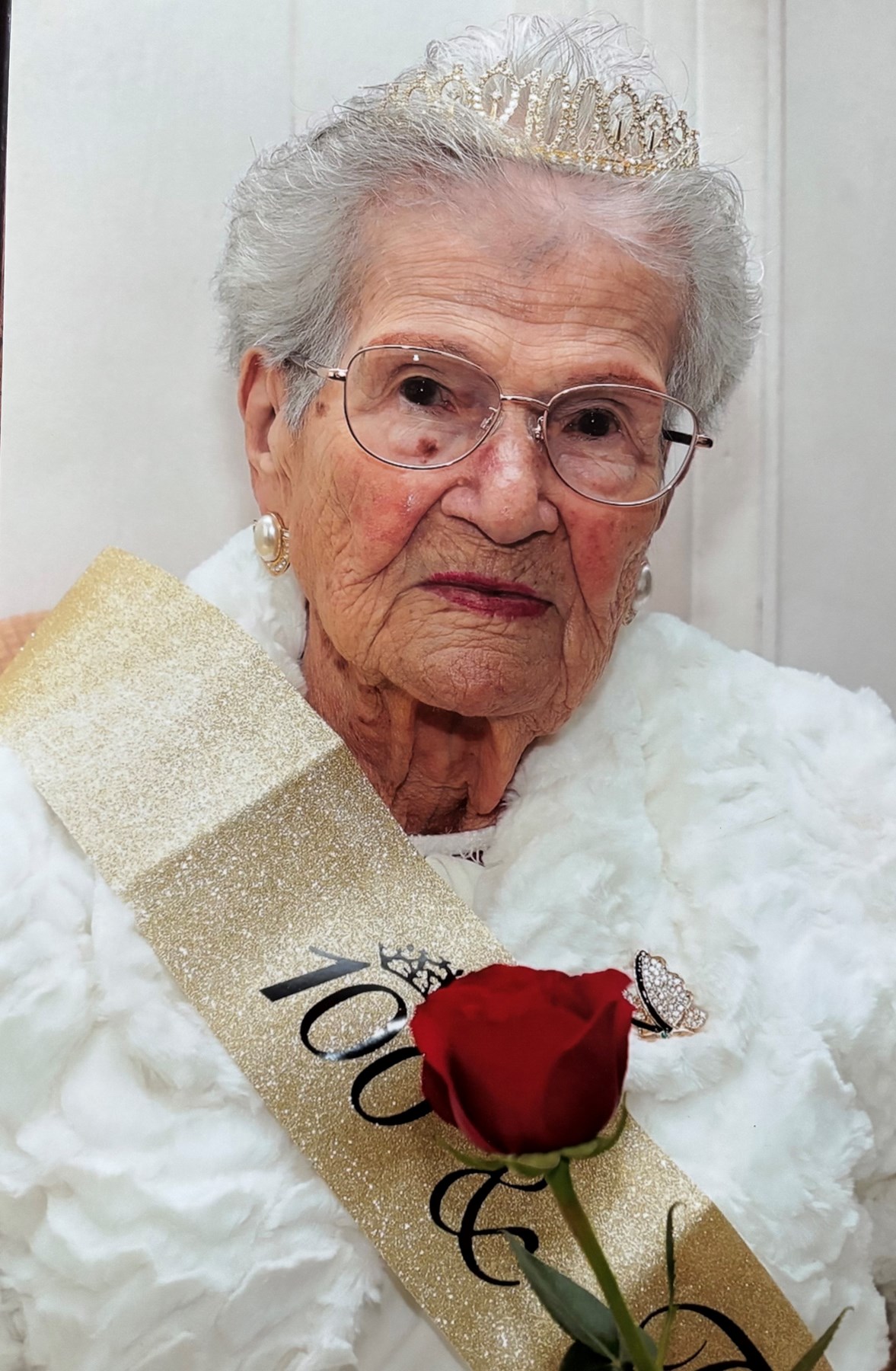 Obituary of Maria Munoz de Nevarez