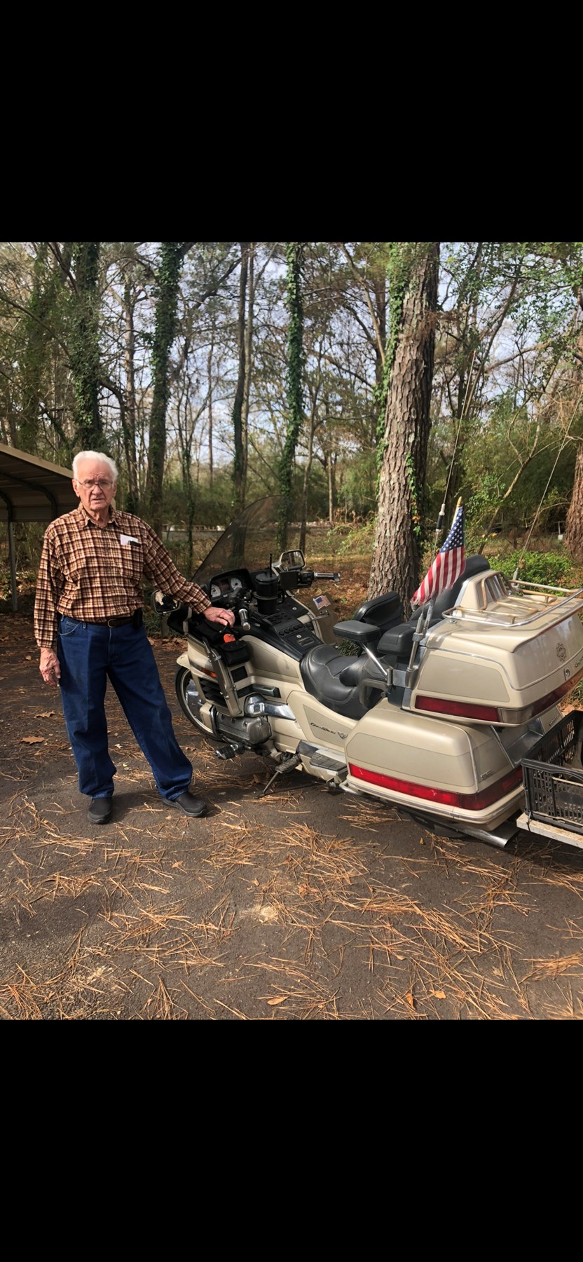 Obituario de Louis L "Tommy" Thompson