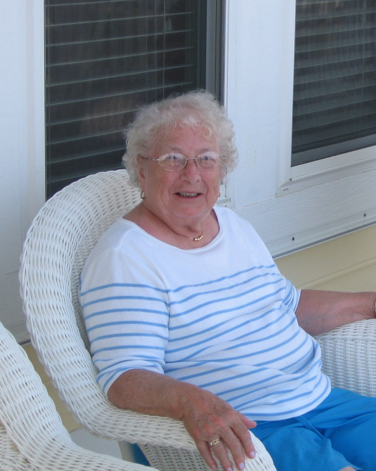 Obituary of Evelyn Alice Castles