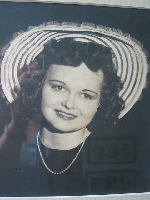 Obituary of Shirley Jean Lukomski