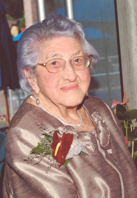 Obituario de Laura I. Molina