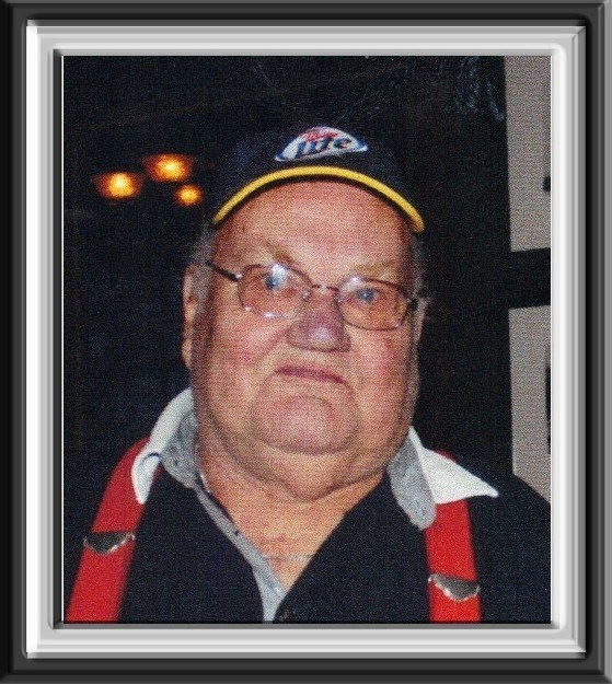 Obituario de Wayne "Charlie" Huss