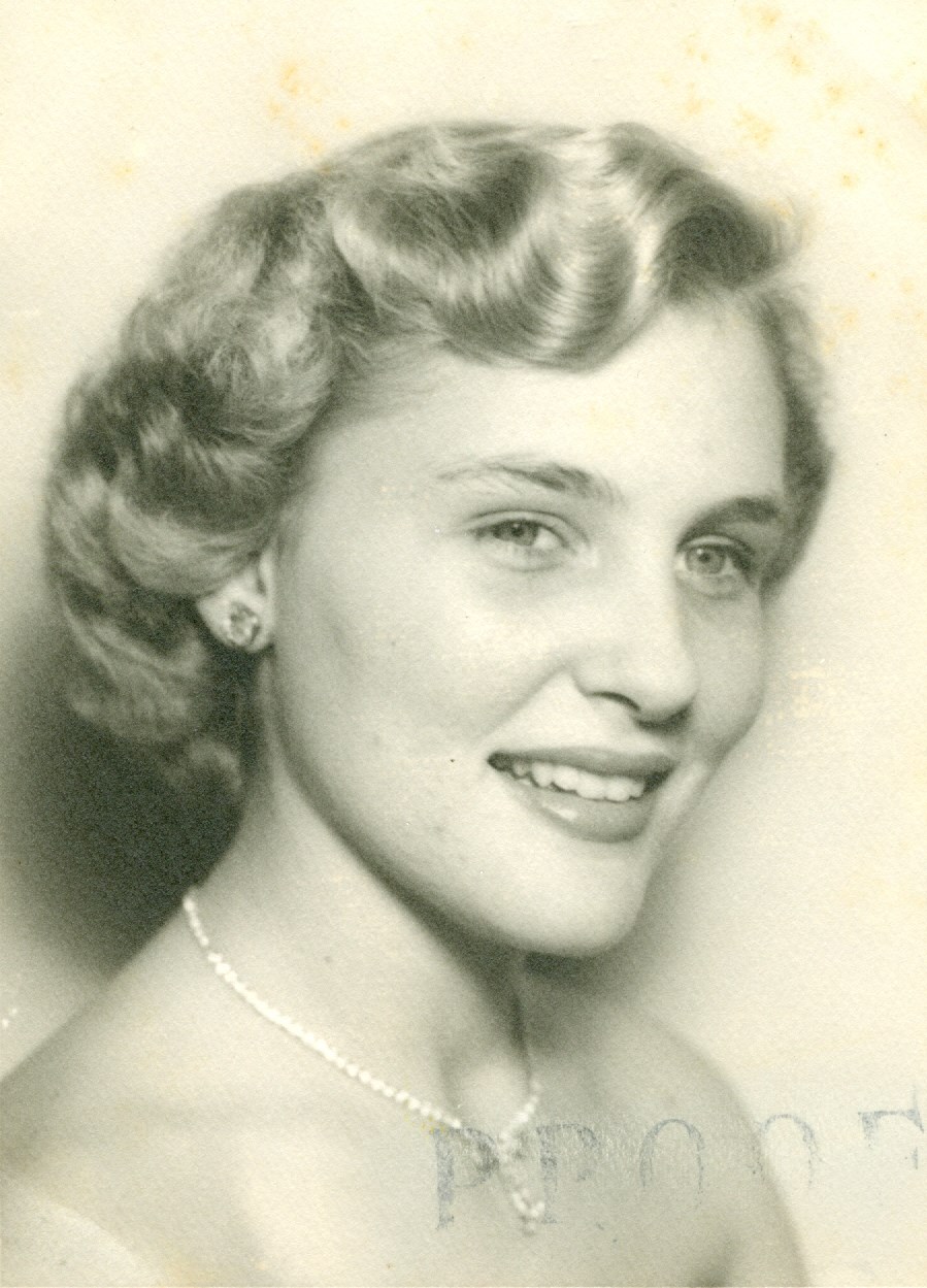 Obituary of Holly C. Gallups