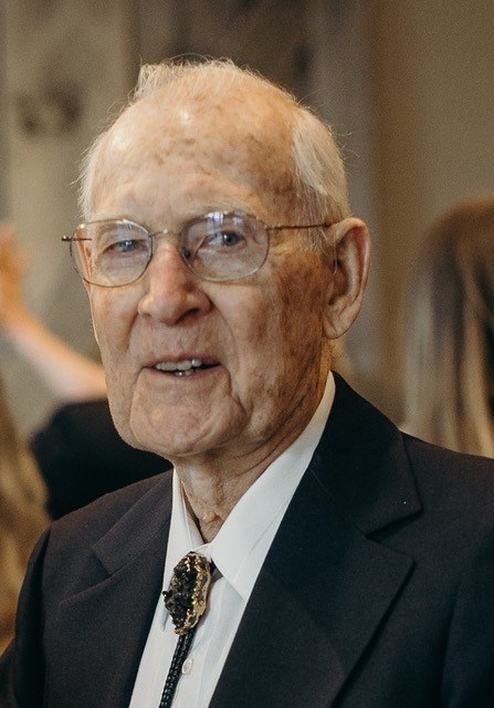 Obituary of Burlyn Everett "Mike" Michel