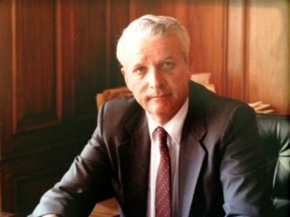 Obituary of Lowell R Harwood