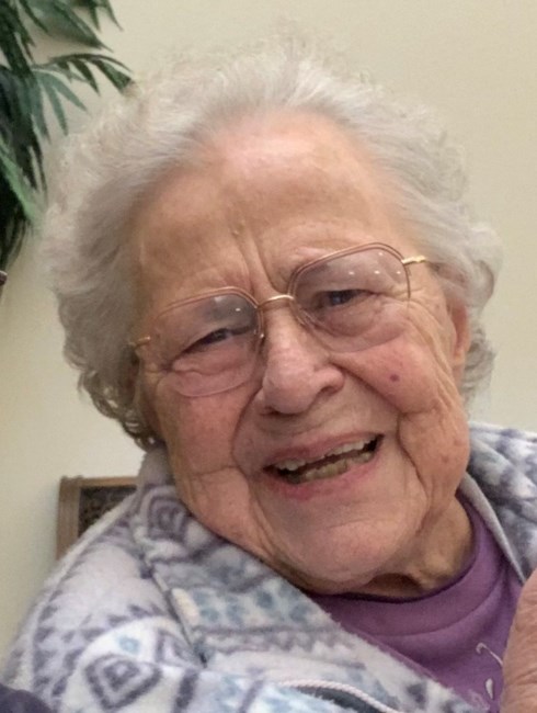 Obituary of Ruth Edna Hoglund