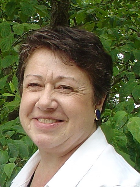 Obituary of Beverley Rosemary Lyon Cox