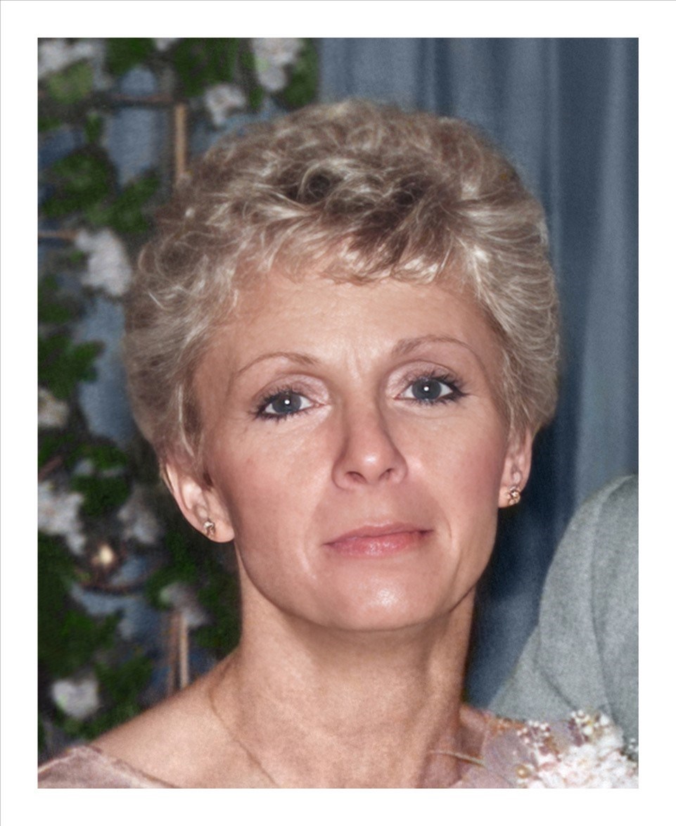 Obituary of Virginia Louise Irwin Moore