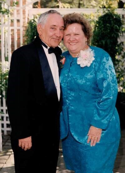 Obituary of Patricia E Smallacombe