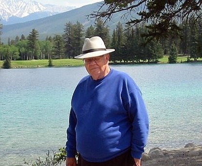 Avis de décès de James H. Priest